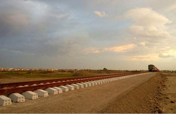 خط راه آهن اهواز به اصفهان از طریق فاینانس احداث می شود