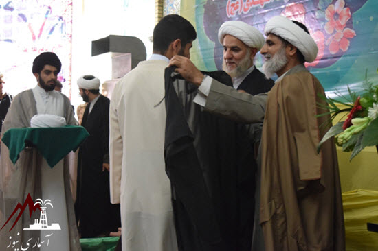 مراسم عمامه گذاری طلاب مسجدسلیمان + تصاویر