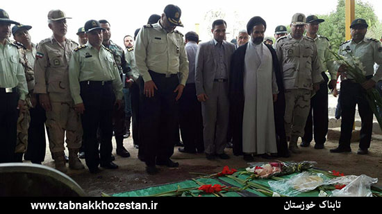 گزارش تصویری تجدید میثاق فرماندهان و پرسنل نیروی انتظامی خوزستان با شهدا