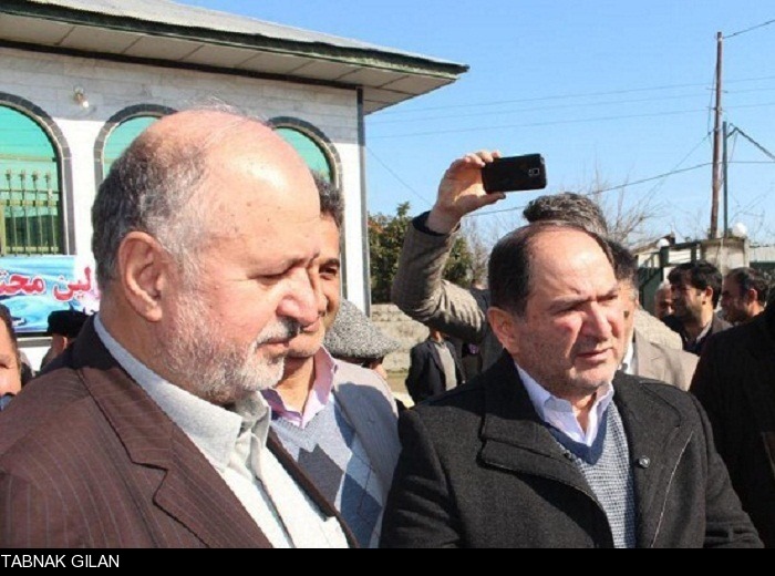 جعفری: دو مرتبه از مومنی زاده دعوت کردیم ولی نیامد! ؛ تا چه زمانی سیاسی کاری و تا چه زمانی باید مشکلات را از مردم پنهان کنیم!؟ / برفچالانی: لازم بود فرماندار شخصا در جلسه شرکت می کرد و این مسائل به نفع شهر نیست و این منیت ها به شهر آسیب میرساند! / شاید مومنی زاده به این نتیجه رسیده که رمز و راه ماندگاری فرمانداران در استان ارتباط حسنه با نمایندگان مجلس است! جعفری: دو مرتبه از مومنی زاده دعوت کردیم ولی نیامد! ؛ تا چه زمانی سیاسی کاری و تا چه زمانی باید مشکلات را از مردم پنهان کنیم!؟ / برفچالانی: لازم بود فرماندار شخصا در جلسه شرکت می کرد و این مسائل به نفع شهر نیست و این منیت ها به شهر آسیب میرساند! / شاید مومنی زاده به این نتیجه رسیده که رمز و راه ماندگاری فرمانداران در استان ارتباط حسنه با نمایندگان مجلس است!