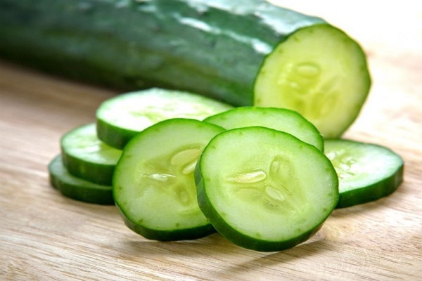 چرا خوردن خیار سبز مفید است؟