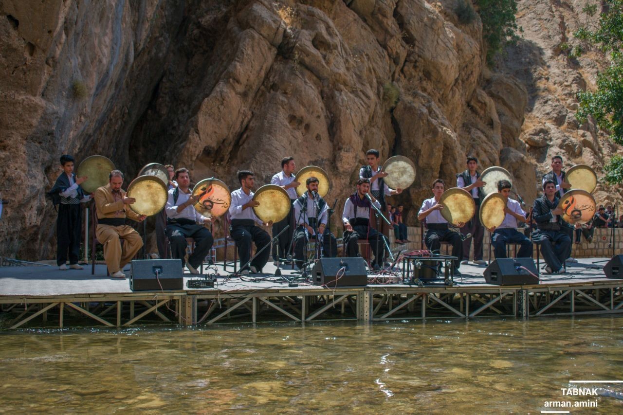 جشنواره میوههای بهشتی در منطقه گردشگری ریجاب برگزار شد جشنواره میوههای بهشتی در منطقه گردشگری ریجاب برگزار شد