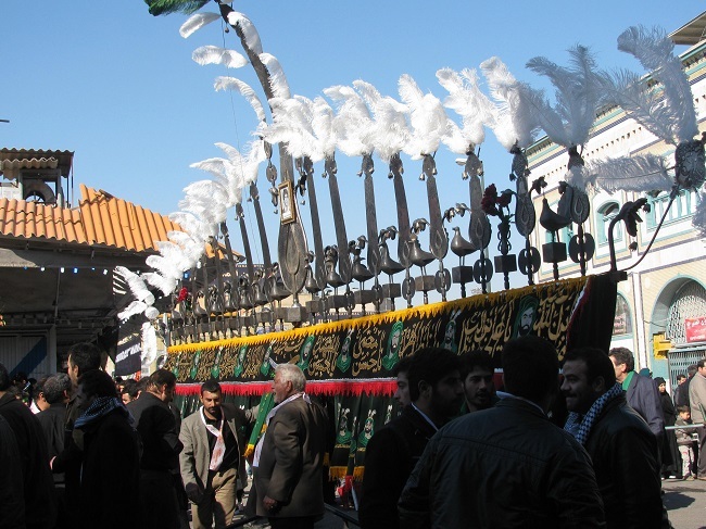 قزوین به مناسبت محرم سیاهپوش شد قزوین به مناسبت محرم سیاهپوش شد