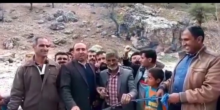 افتتاح متفاوت یک پل ویژه ، درسی برای مسئولان ! + فیلم