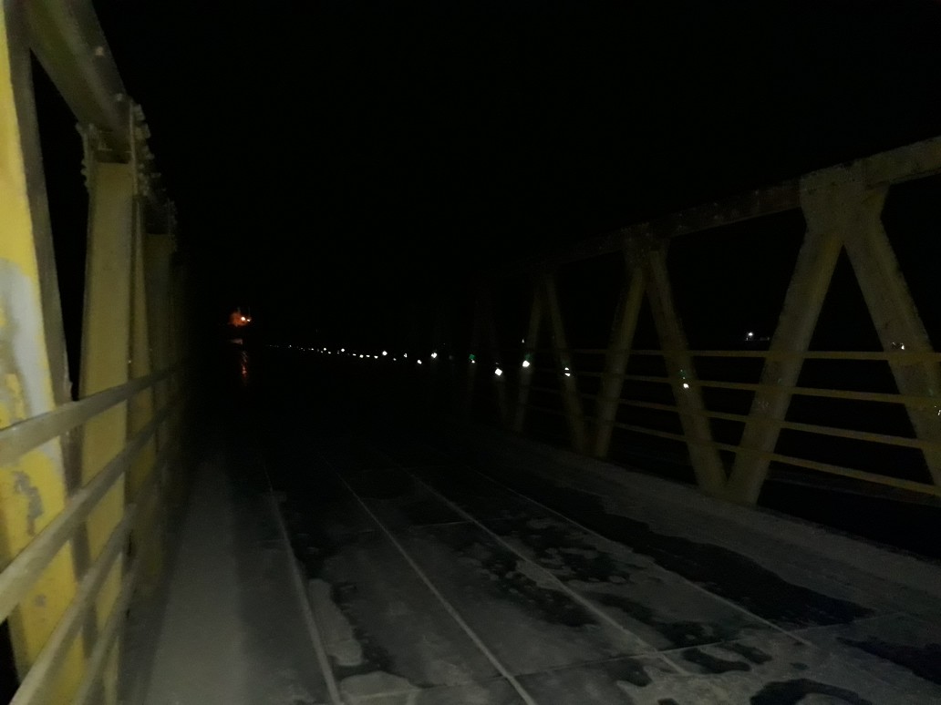 پلی بزرگ در لنده که هنگام غروب ناپدید میشود..!+تصاویر پلی بزرگ در لنده که هنگام غروب ناپدید میشود..!+تصاویر