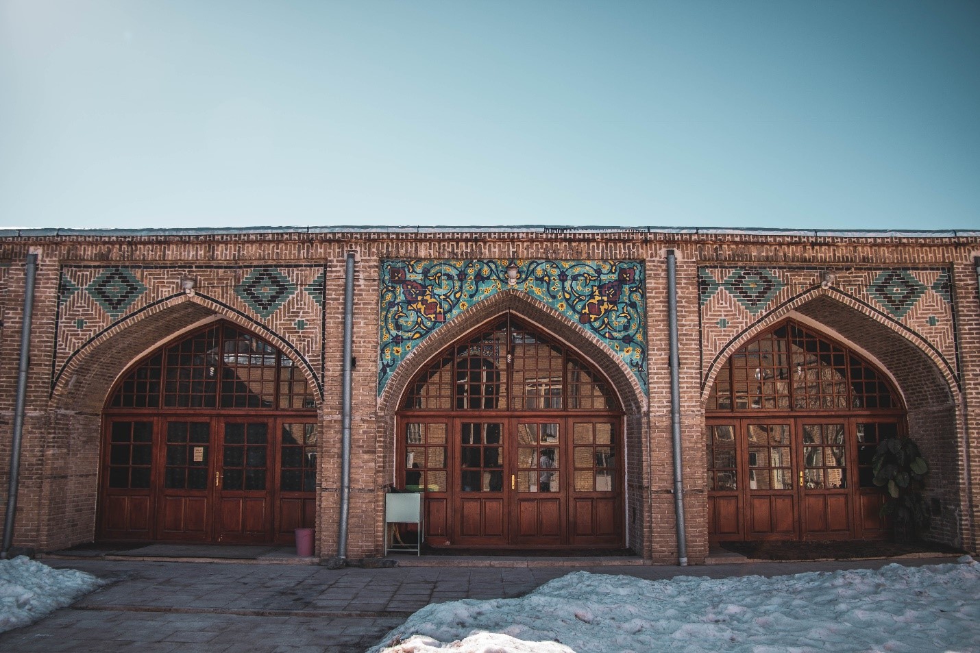 بررسی مشاغل پردرآمد و فرصت&zwnj;های سرمایه&zwnj;گذاری در زنجان