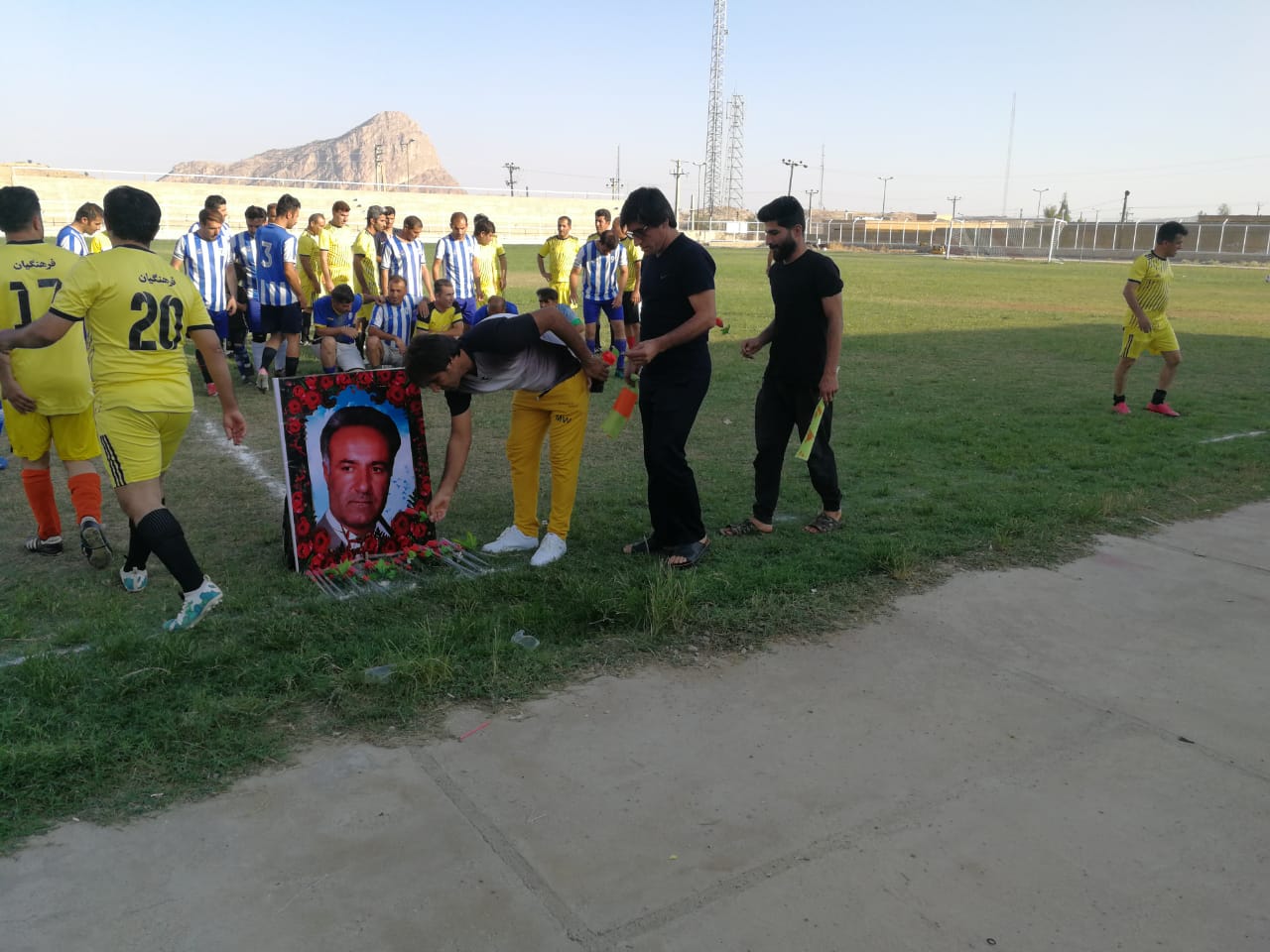 برگزاری بازی فوتبال به یاد استاد اخلاق “قادر لاهوتی”/تصاویر برگزاری بازی فوتبال به یاد استاد اخلاق “قادر لاهوتی”/تصاویر