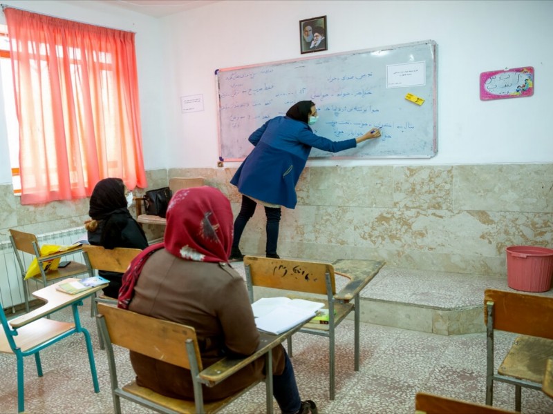 کرمانشاه رتبه اول نهضت سوادآموزی کشور را کسب کرد