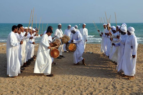 نیازمند بازآفرینی فرهنگی در هرمزگان هستیم/ جذب گردشگر بدون رخدادهای فرهنگی ممکن نیست نیازمند بازآفرینی فرهنگی در هرمزگان هستیم/ جذب گردشگر بدون رخدادهای فرهنگی ممکن نیست