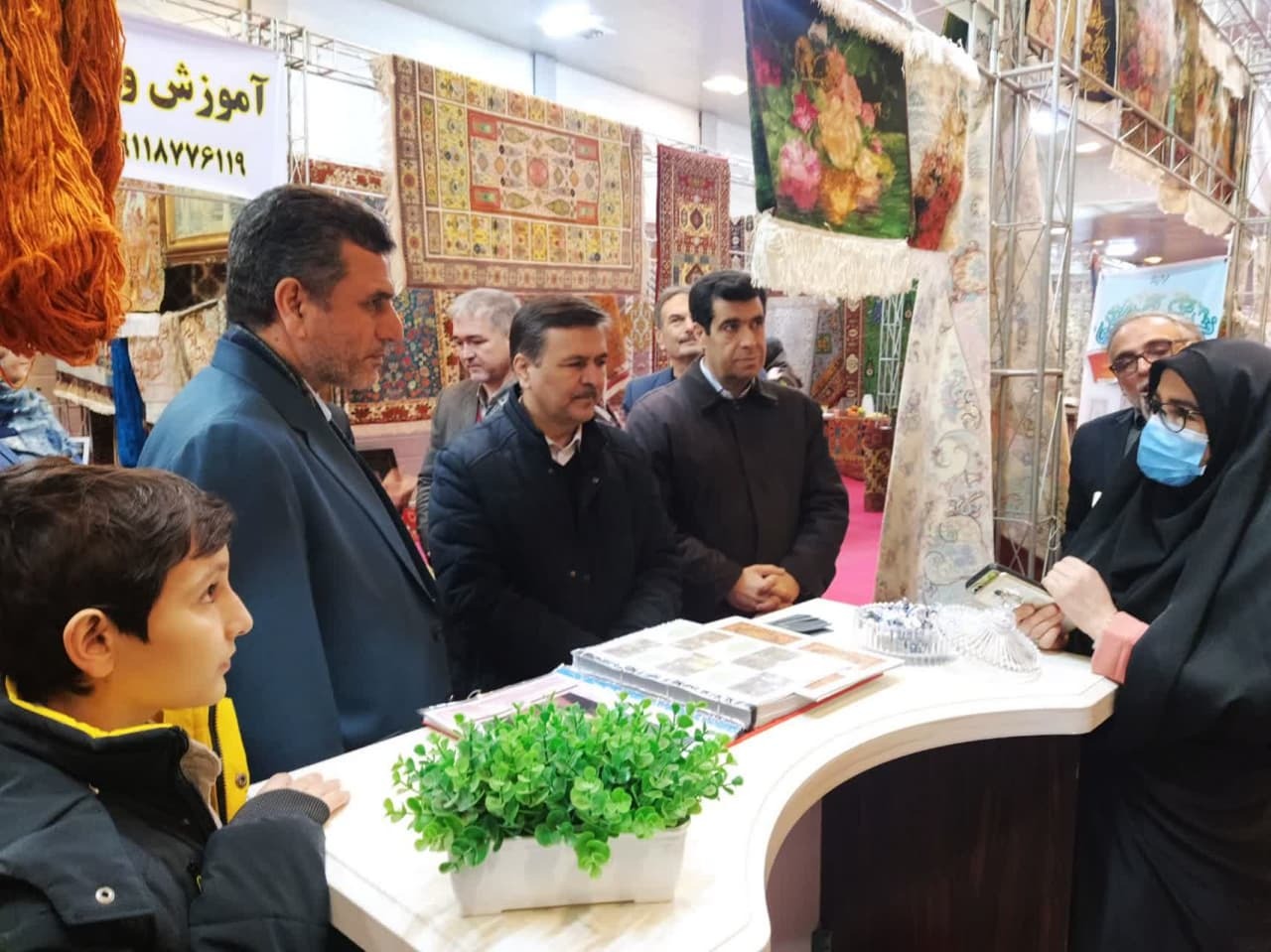 نمایشگاه توانمندی واحدهای زنجیره تولید فرش دستباف گلستان افتتاح شد