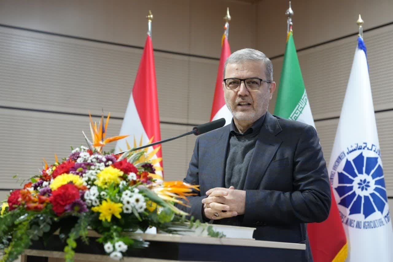 صادرات سالانه بیش از سه میلیارد دلار کالا به اقلیم عراق و کشورهای عربی صادرات سالانه بیش از سه میلیارد دلار کالا به اقلیم عراق و کشورهای عربی