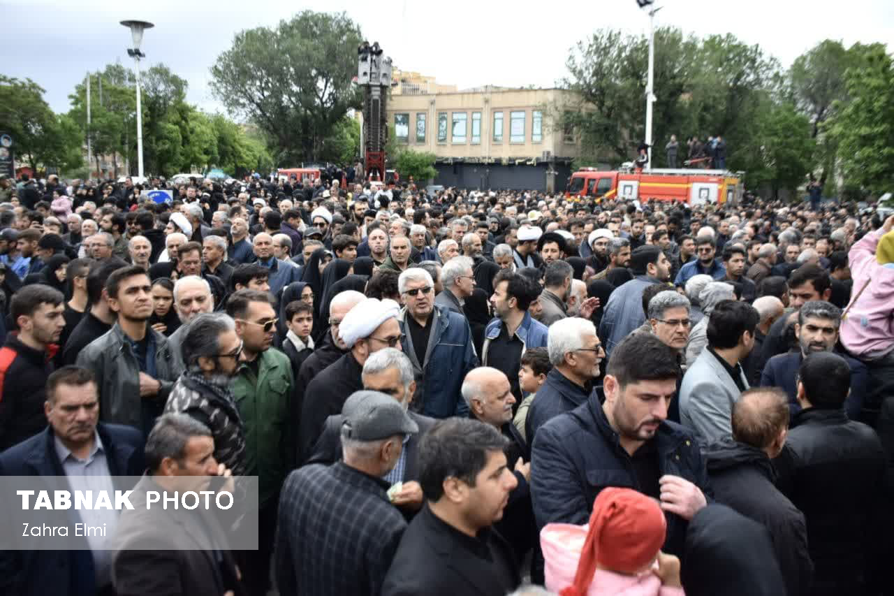 تصاویر / تشییع باشکوه شهدای خدمت در تبریز تصاویر / تشییع باشکوه شهدای خدمت در تبریز
