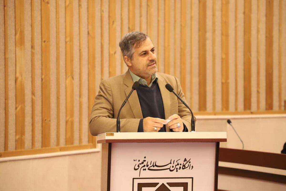 8 هزار و 500 دانشجو در دانشگاه بین المللی امام خمینی(ره) قزوین تحصیل میکنند 8 هزار و 500 دانشجو در دانشگاه بین المللی امام خمینی(ره) قزوین تحصیل میکنند