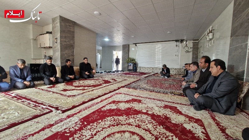 استان ایلام تا کنون بیش از ۹۳ بار در ۶۱ نقطه  مورد هجوم دشمن قرار گرفته است/ خون شهدا، تضمین‌کننده تداوم انقلاب و استقلال کشور است