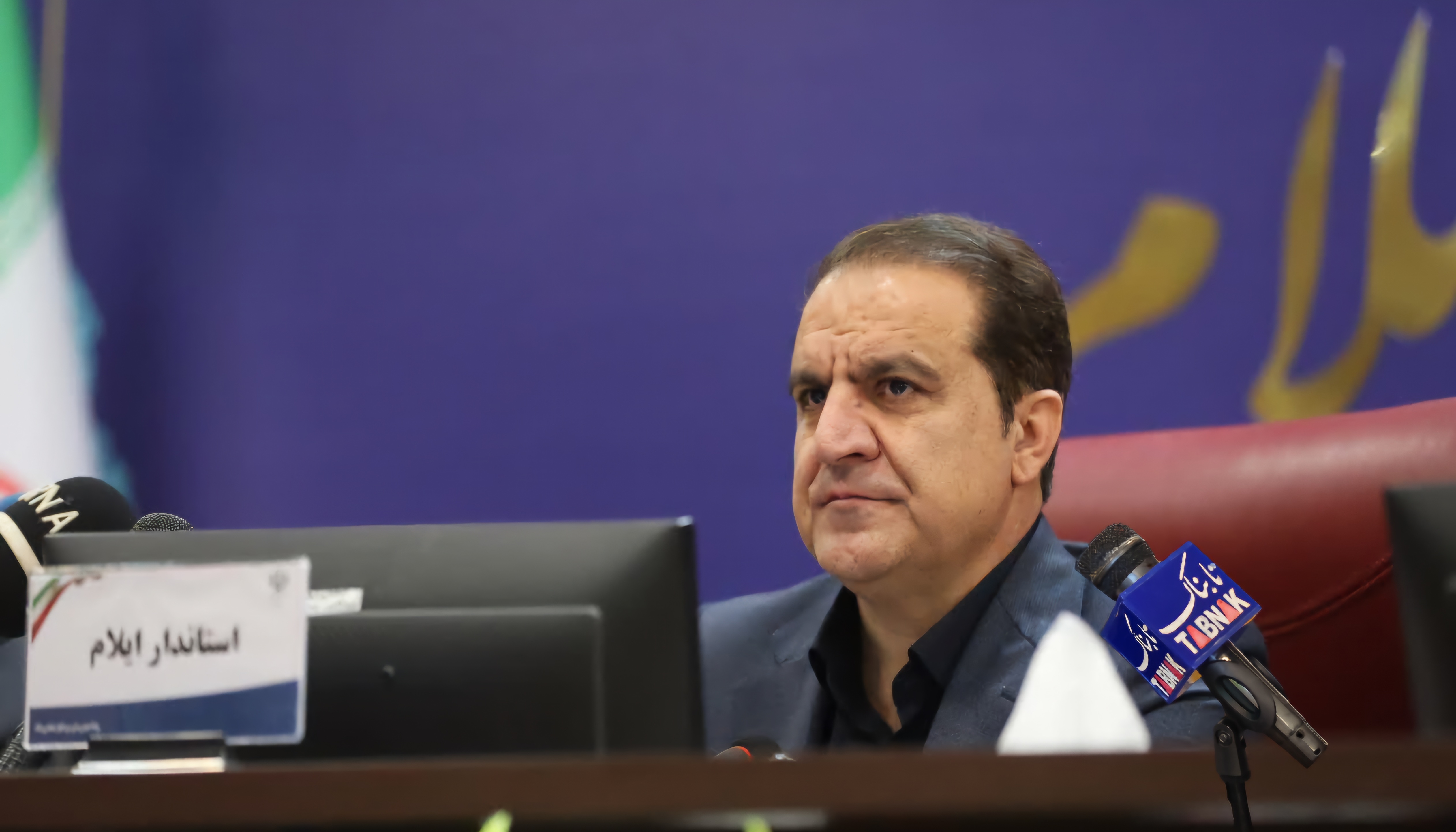 سلامت و امنیت کارگر باید تضمین شود /در حال بارگزاری عکس سلامت و امنیت کارگر باید تضمین شود /در حال بارگزاری عکس