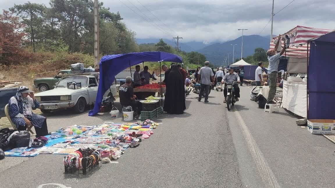 یکشنبهبازار کردکوی؛ چشمانتظار مکانی دائمی و امن/ از افتتاح بازارچه دائمی تا انتقال به جاده جنگلی