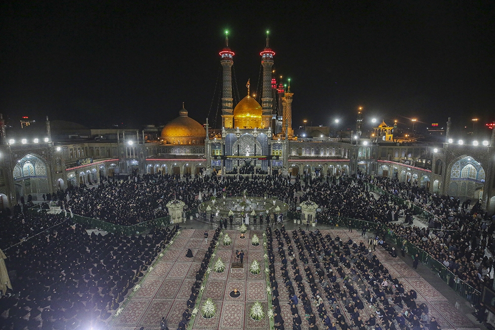 قم در آغوش نوری از تبار آسمان/ حضرت معصومه (س) نماد پیوند عمیق ایران و اهلبیت (ع) قم در آغوش نوری از تبار آسمان/ حضرت معصومه (س) نماد پیوند عمیق ایران و اهلبیت (ع)