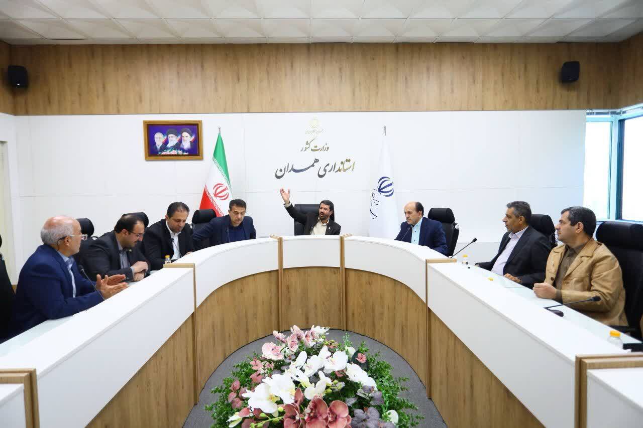 صدور مجوز سرمایهگذاری در استان همدان به شش ساعت کاهش یافتهاست صدور مجوز سرمایهگذاری در استان همدان به شش ساعت کاهش یافتهاست