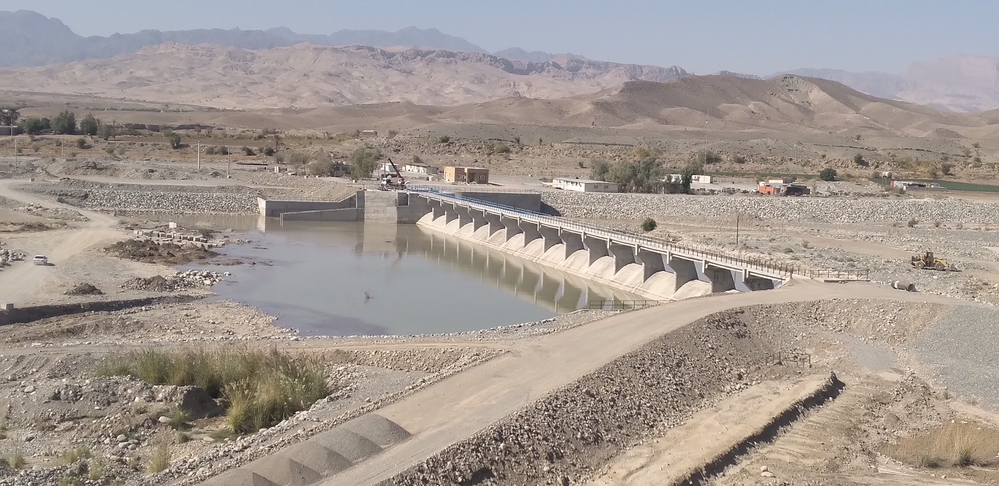 افتتاح سد انحرافی و کانال انتقال آب نجف‌آباد جیرفت با حضور وزیر نیرو