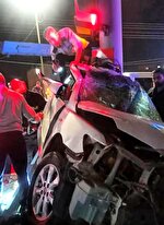 دو فوتی در اثر برخورد مرگبار تویوتا کمری با تیر چراغ برق