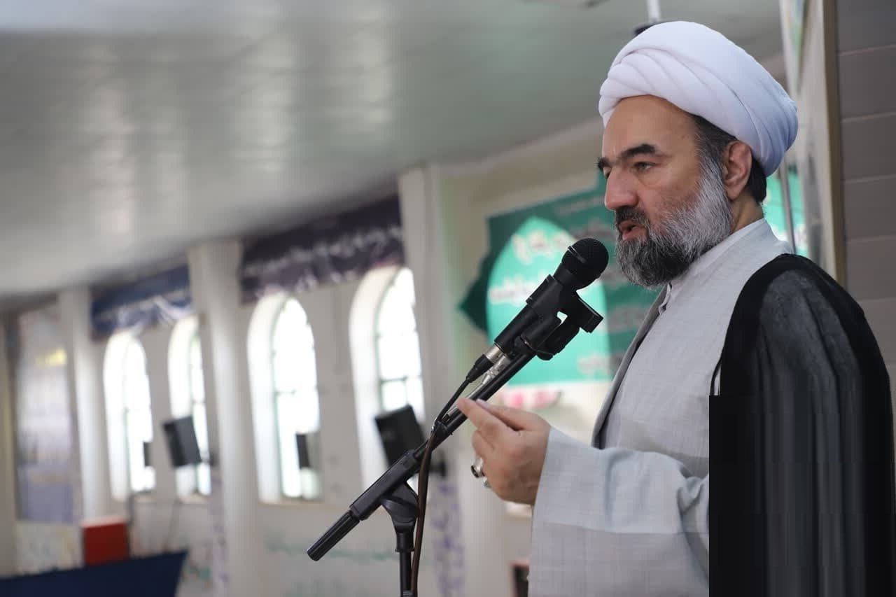 تکیه بر قدرت ملت و وعده‌های الهی، راه عبور از فشارها