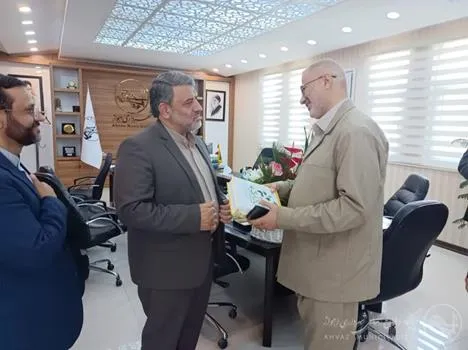 جلسه شهردار و فرماندار اهواز پیرامون بررسی مشکلات پروژه های عمرانی و خدماتی شهر